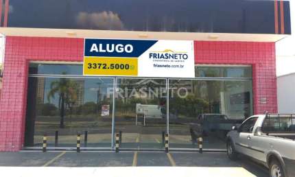 Imóvel comercial disponível para locação na Avenida Independência em Piracicaba