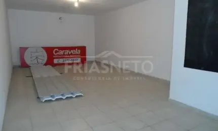 Salão em avenida, com 44m² com banheiro e vaga de recuo. Primeira Locação.