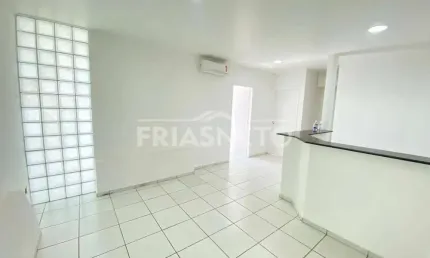 Sala comercial com 64m² para Alugar na Avenida Independência.