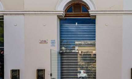 Sala comercial com 21m² para Alugar no Bairro Alto.