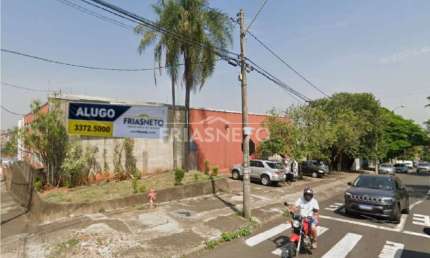 Imóvel comercial de esquina na Avenida Nove de Julho em Piracicaba