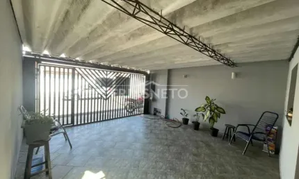 casa em avenida de grande fluxo de veículos - Região de Santa Terezinha - Prox justiça do trabalho