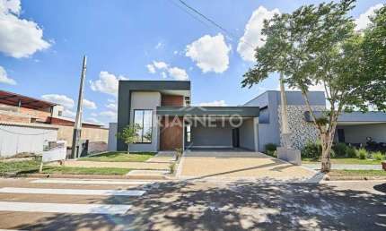 Casa em condominio para locação com Piscina no Bairro Campestre