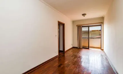 Apartamento com três dormitórios com suite próximo ao Forum