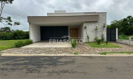 Excelente casa Térrea Construção nova à venda no Condominio Damha II,