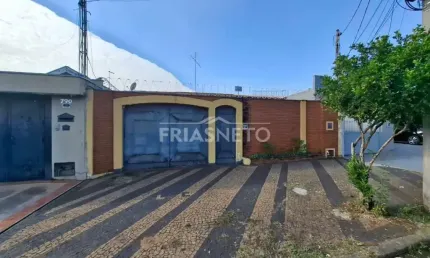 Casa na Vila Rezende com terreno 431,00 em avenida de grande fluxo