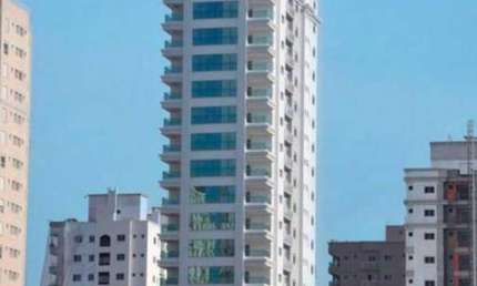 Apartamento Para Vender com 4 suítes no bairro Meia Praia em Itapema