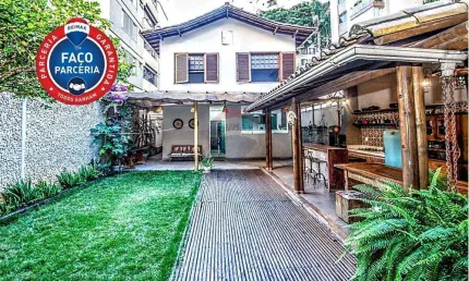 Casa com Quintal, Área Gourmet e 5 Quartos no Bairro Serra – BH