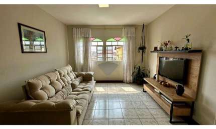 Duas casas à venda no mesmo lote Bairro Aparecida BH R$1.150.000,00 Linda vista Primeira casa  tem uma loja e duas vagas