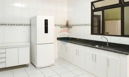 Casa com 4 quartos à venda no Vale das Palmeiras, Sete Lagoas 