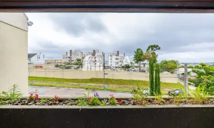 Casa com 4 quartos à venda na Rua Joel Pedrini, 102, Uberaba, Curitiba