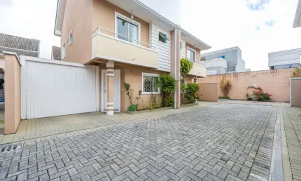 Casa em condomínio fechado com 3 quartos à venda na Rua Gustavo Schier, 660, Novo Mundo, Curitiba