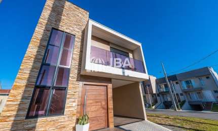 LINDO SOBRADO EM CONDOMÍNIO NO PINHEIRINHO COM 180M²