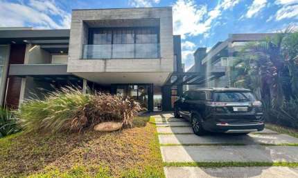 Sobrado à venda, 3 quartos, 3 suítes, 2 vagas, Condomínio Malibú Beach Residence - Xangri-Lá/RS