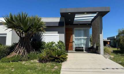 Casa à venda, 4 quartos, 4 suítes, 2 vagas, Condomínio Blue Xangri-Lá - Xangri-Lá/RS