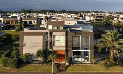 Sobrado à venda, 4 quartos, 4 suítes, 2 vagas, Condomínio Capão Ilhas Resort - Capão da Canoa/RS