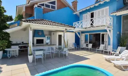 Sobrado à venda, 4 quartos, 4 suítes, 2 vagas, Condomínio Villas Resort - Xangri-Lá/RS