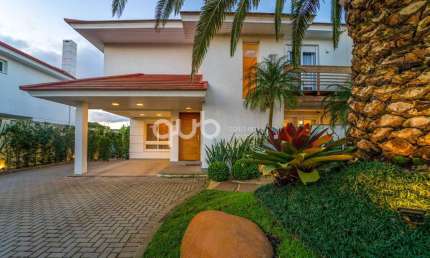 Sobrado à venda, 3 quartos, 3 suítes, 2 vagas, Condomínio Green Village - Xangri-Lá/RS
