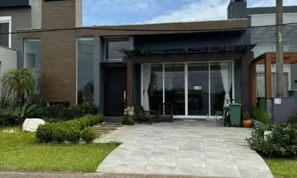 Casa à venda, 4 quartos, 4 suítes, 2 vagas, Condomínio Las Palmas - Xangri-Lá/RS