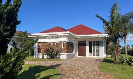 Casa à venda, 5 quartos, 5 suítes, 2 vagas, Condomínio Green Village - Xangri-Lá/RS
