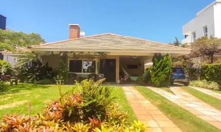 Casa à venda, 4 quartos, 2 suítes, 2 vagas, Condomínio Quintas do Lago - Xangri-Lá/RS