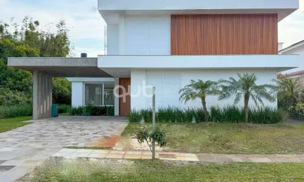 Sobrado à venda, 4 quartos, 4 suítes, 2 vagas, Green Village Golf Club - Xangri-Lá/RS