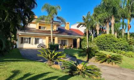 Sobrado à venda, 4 quartos, 2 suítes, 6 vagas, Atlântida Lagos Park - Xangri-Lá/RS