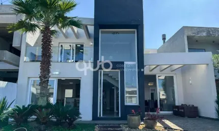 Sobrado à venda, 5 quartos, 2 suítes, 2 vagas, Condomínio Las Palmas - Xangri-Lá/RS