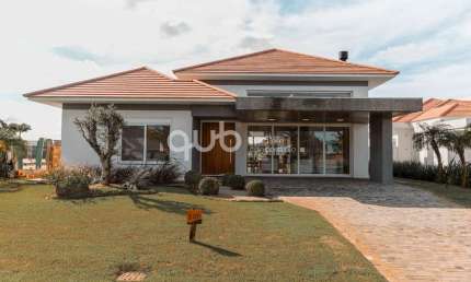 Casa à venda, 5 quartos, 5 suítes, 2 vagas, Condomínio Green Village - Xangri-Lá/RS
