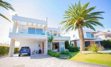 Sobrado à venda, 5 quartos, 5 suítes, 2 vagas, Condomínio Playa Vista - Xangri-Lá/RS