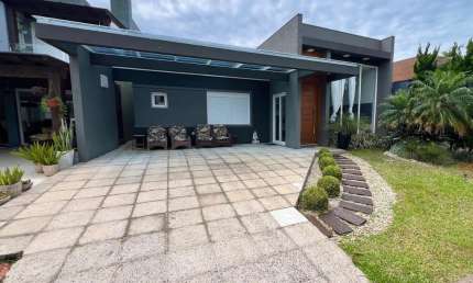 Casa à venda, 4 quartos, 4 suítes, 2 vagas, Condomínio Las Palmas - Xangri-Lá/RS