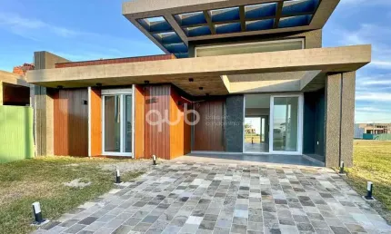 Casa à venda, 4 suítes, 2 vagas, Allure Beach Condo - Xangri-Lá/RS
