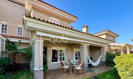 Sobrado à venda, 4 quartos, 2 suítes, 2 vagas, Condomínio Villas Resort - Xangri-Lá/RS