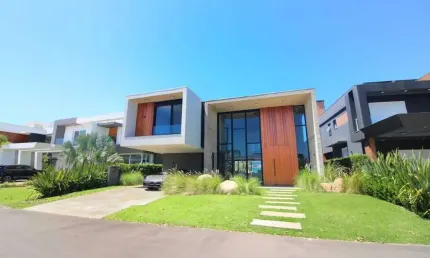 Sobrado à venda, 5 quartos, 5 suítes, 2 vagas, Condomínio Malibú Beach Residence - Xangri-Lá/RS