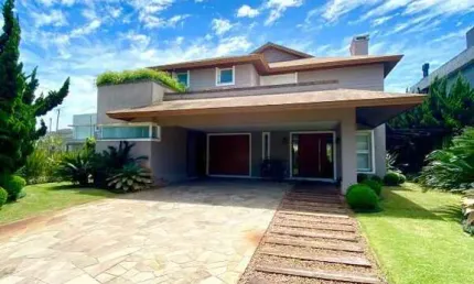 Sobrado à venda, 4 suítes, 2 vagas, condomínio playa vista - xangri-lá/rs