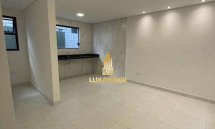 Casa Triplex com 80m2 Sendo 2 Quartos, 2 Suítes e Garagem c/Churrasqueira