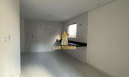 Casa Triplex com 93m2 Sendo 2 Quartos, 2 Suítes e Garagem c/Churrasqueira