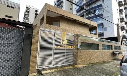 Casa Sobrado em Condomínio de 75m2 c/ 2 Quartos 2 Suítes e sacada com vista rua