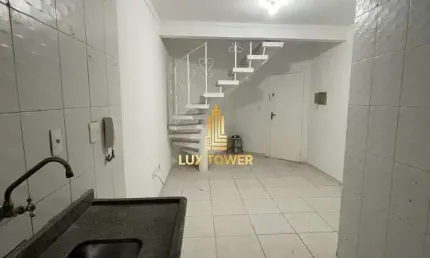 Casa Sobrado em Condomínio de 65m2 c/ 2 Quartos 2 Suítes e 1 Vaga de Garagem