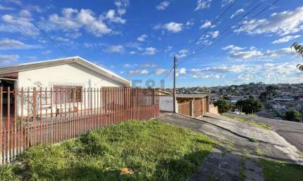Casa para Venda em Curitiba, Bairro Alto, 4 dormitórios, 2 banheiros, 3 vagas