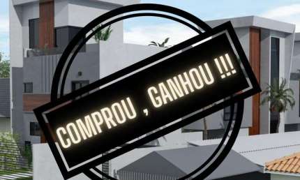 Sobrados em condomíno no bairro Tingui, próximo á Avenida Monteiro Tourinho