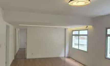 Apartamento à venda, JUVEVE, todo reformado póximo ao centro gastronomico.