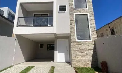 Sobrado com 3 dormitórios à venda, 149 m  com quintal espaço verde.