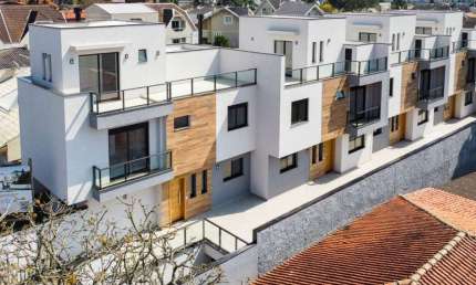 Sobrado 3 Dormitórios, 1 Suíte, 179 m , à venda por R  1.121.000