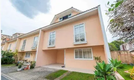 Sobrado em Condomínio Boqueirão com 3 Quartos sendo 1 Suíte, mobiliado