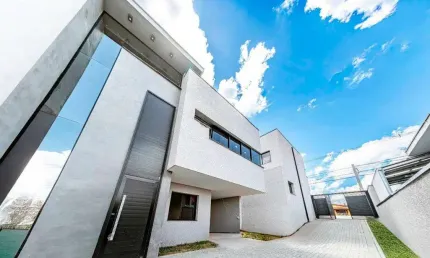 Sobrado em Condomínio à Venda no Tingui com carta de credito para móveis plan.