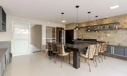 Sobrado à venda, Boa vista, CURITIBA - PR em condominio fechado.
