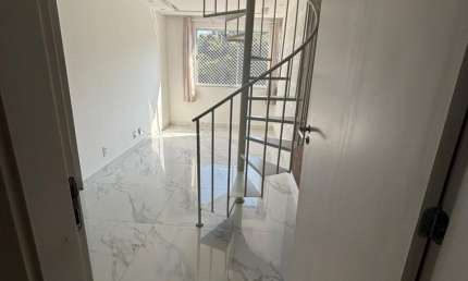 Cobertura Duplex Exclusiva no São Pedro – Pronta para Morar com Vista Definitiva para Natureza!
