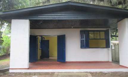 Casa com 2 quartos para alugar na Rua Rodolfo Breyer, 110, Belém Novo, Porto Alegre