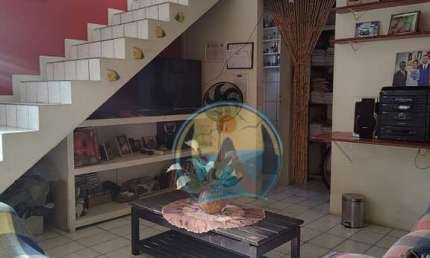Casa com 2 quartos à venda no Centro, Ubatuba  por R$ 550.000